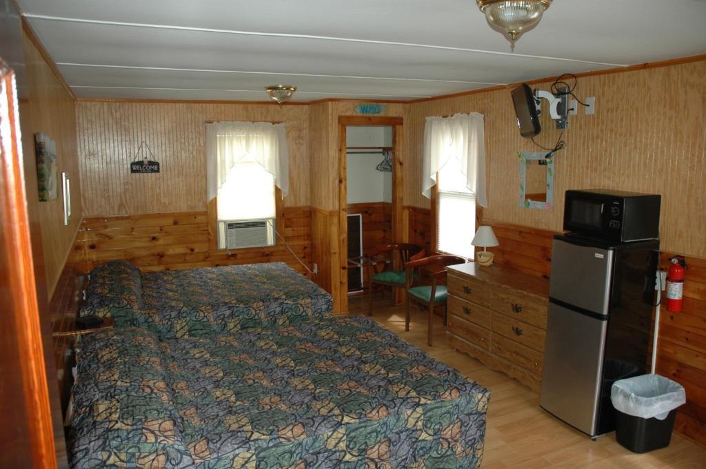 Channel Waterfront Cottages Weirs Beach Rum bild