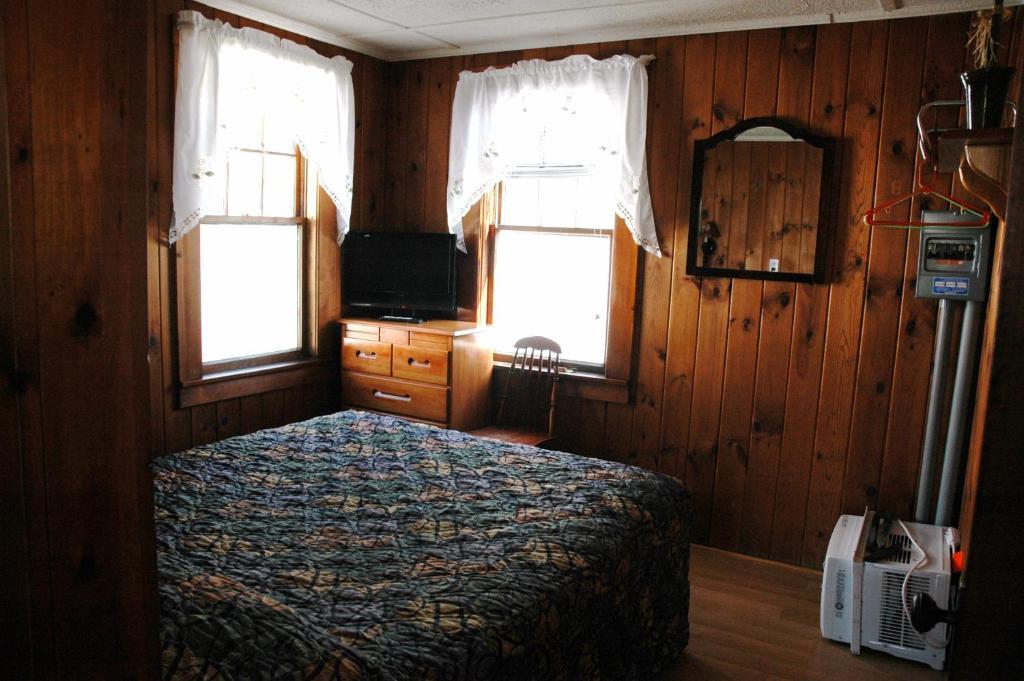 Channel Waterfront Cottages Weirs Beach Rum bild