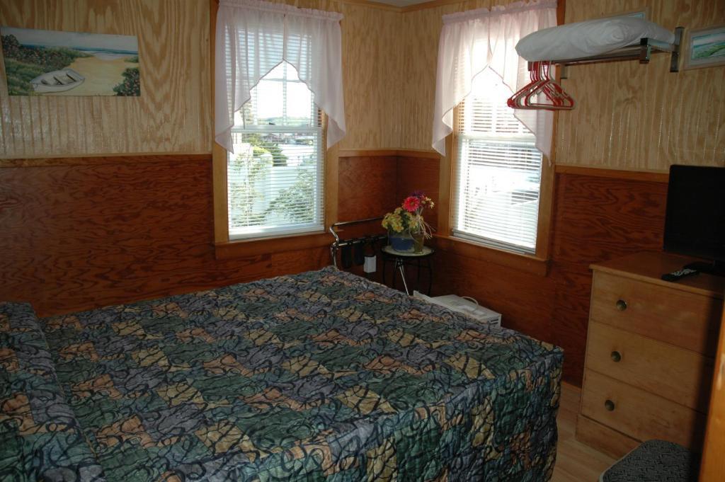 Channel Waterfront Cottages Weirs Beach Rum bild