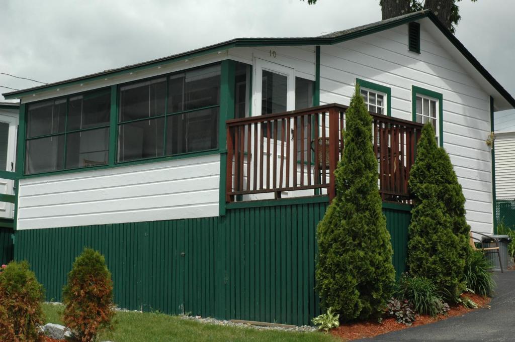 Channel Waterfront Cottages Weirs Beach Rum bild