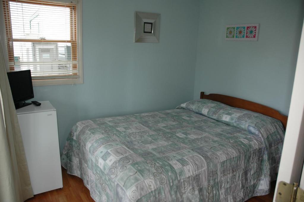 Channel Waterfront Cottages Weirs Beach Rum bild